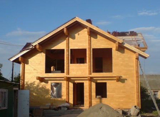 Брус деревянный в строительстве домов